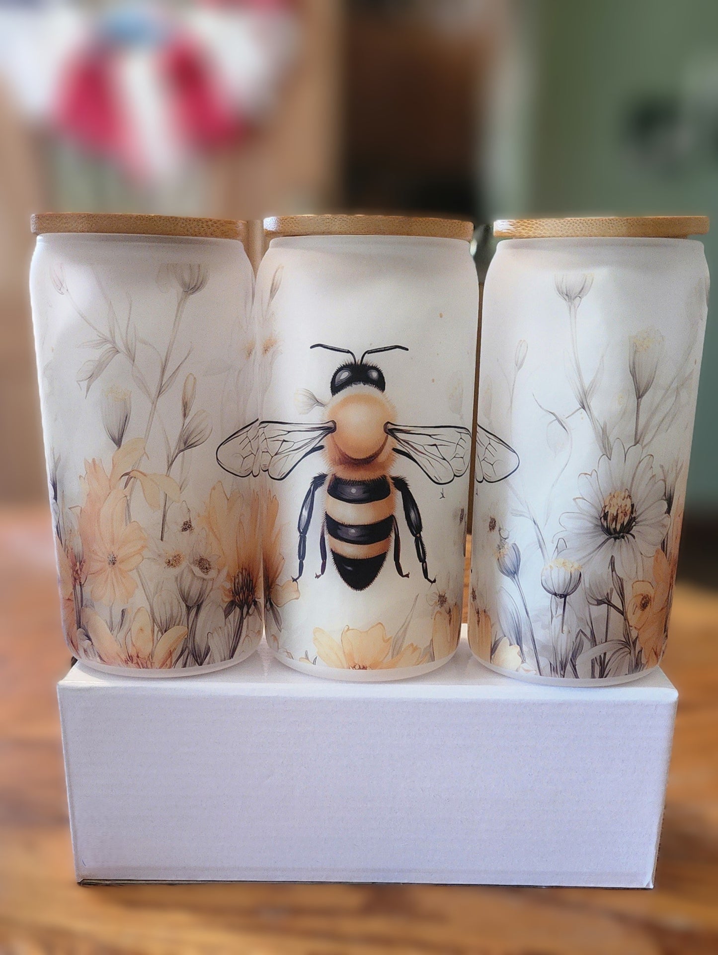 Bumble Bee 16oz Glass Tumbler